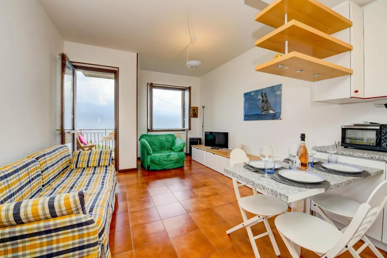 Apartment Appartamento Alba - Booking Garda Lake Tignale